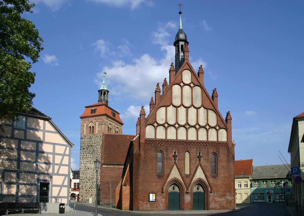 Hotel Markischer Hof Luckenwalde Buitenkant foto